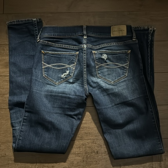 Abercrombie Jeans with minor distressing - Picture 3 of 3